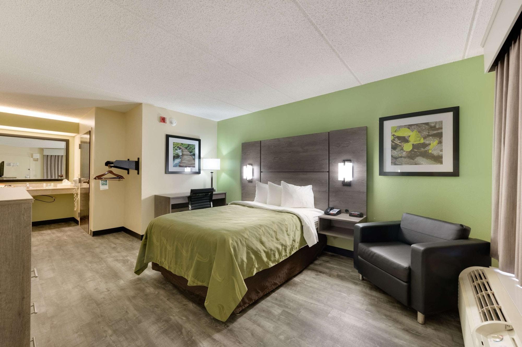 Quality Inn Airport - Southeast Irondale Екстериор снимка