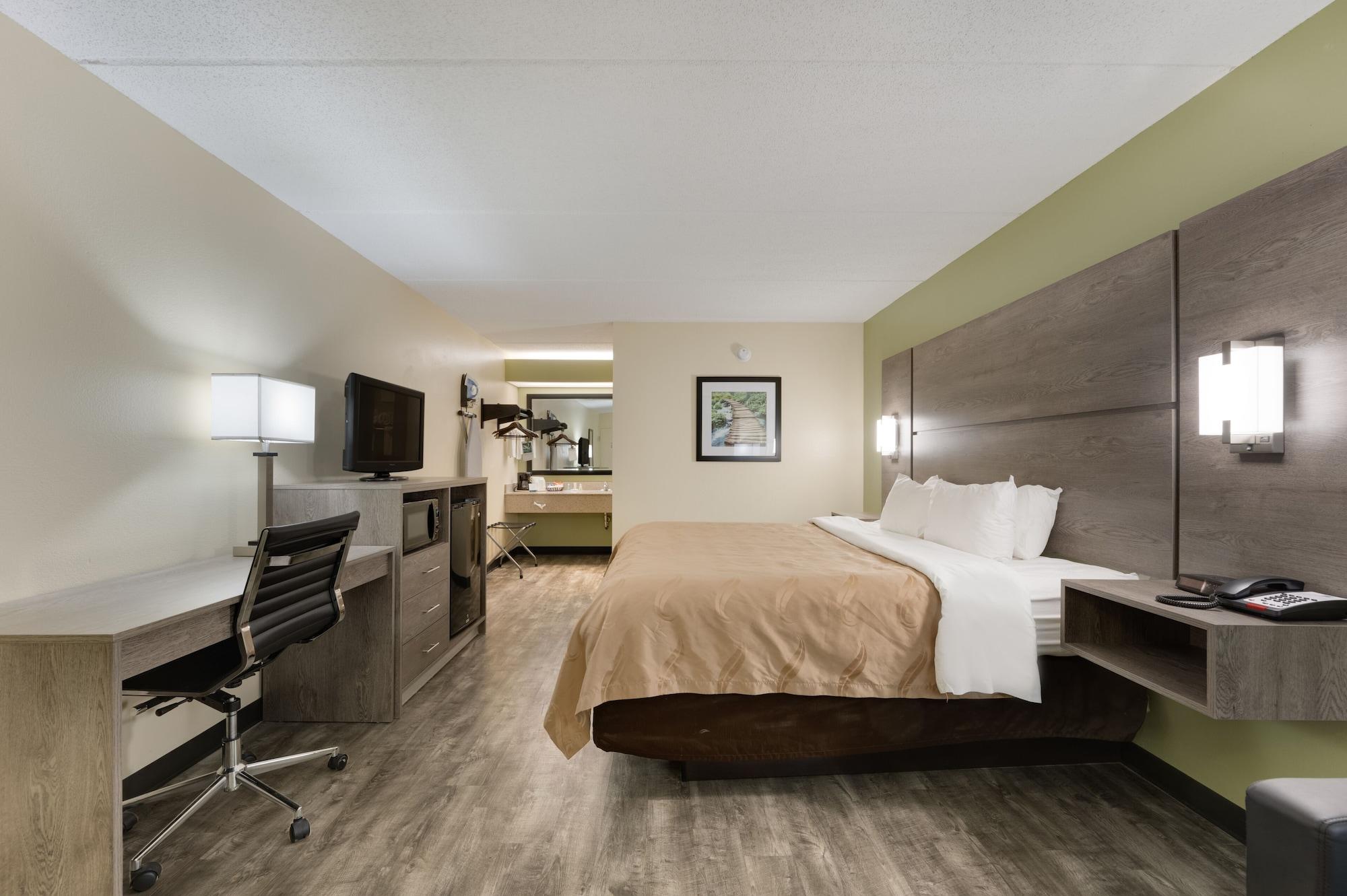 Quality Inn Airport - Southeast Irondale Екстериор снимка