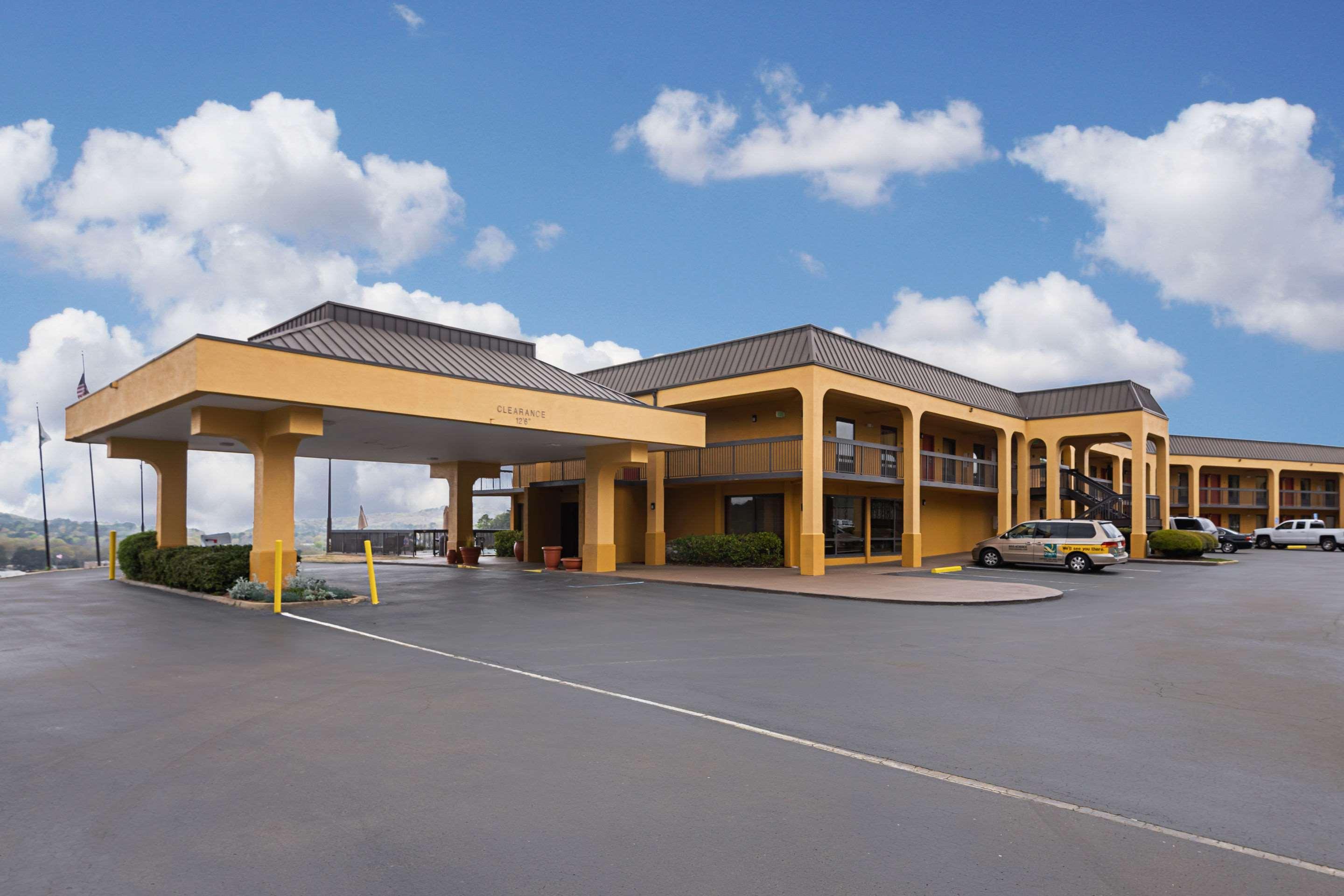 Quality Inn Airport - Southeast Irondale Екстериор снимка