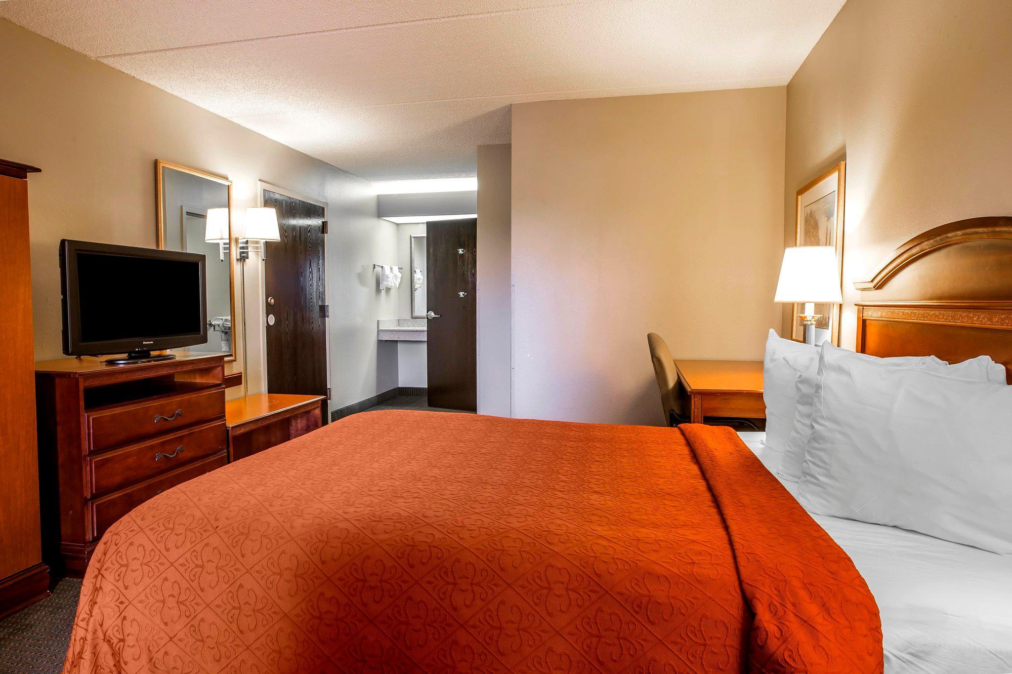 Quality Inn Airport - Southeast Irondale Екстериор снимка