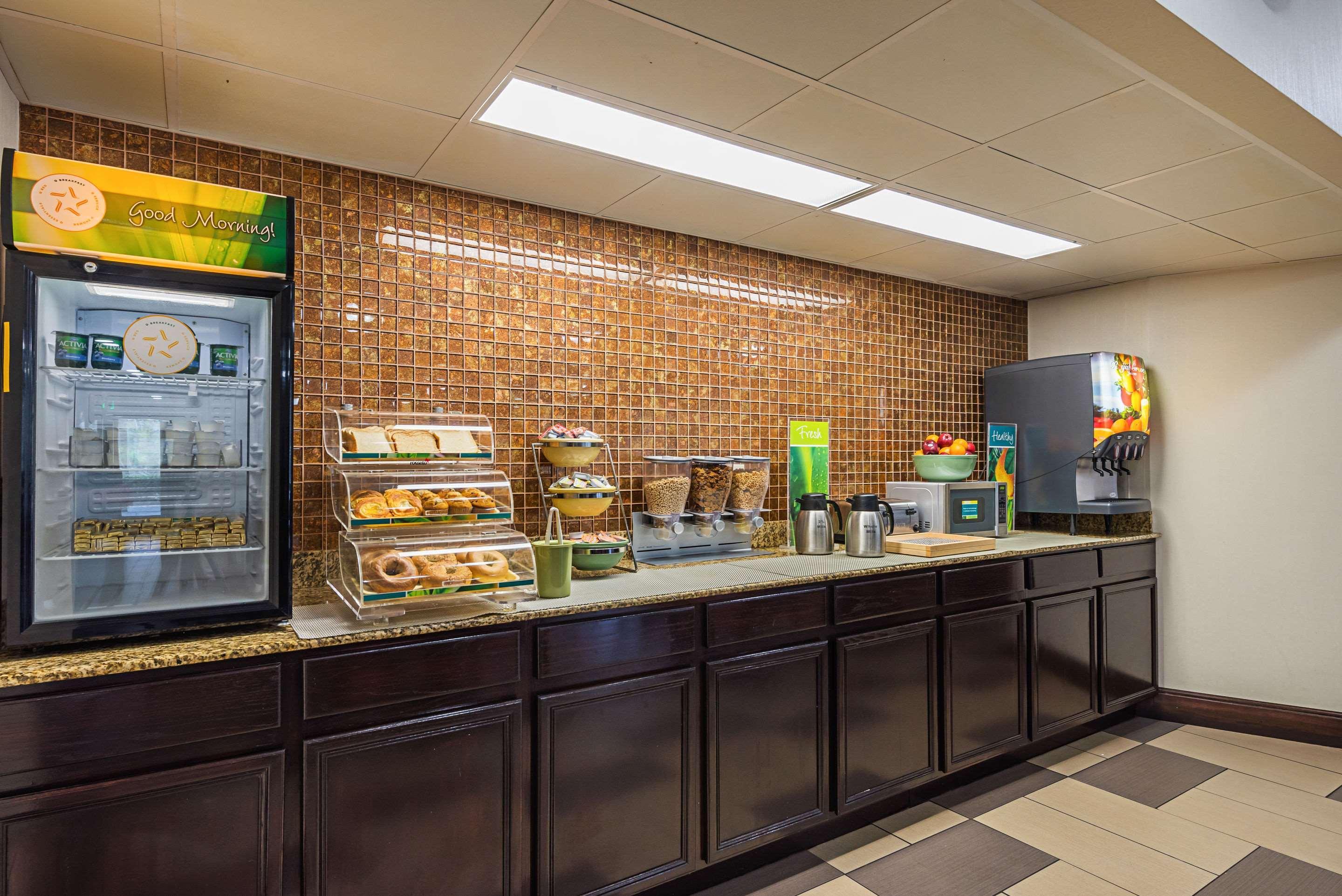Quality Inn Airport - Southeast Irondale Екстериор снимка
