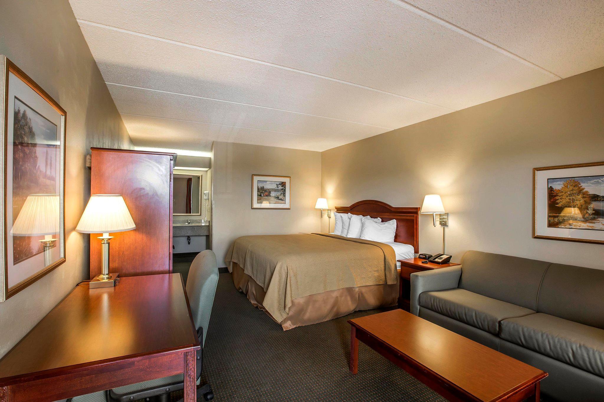 Quality Inn Airport - Southeast Irondale Екстериор снимка