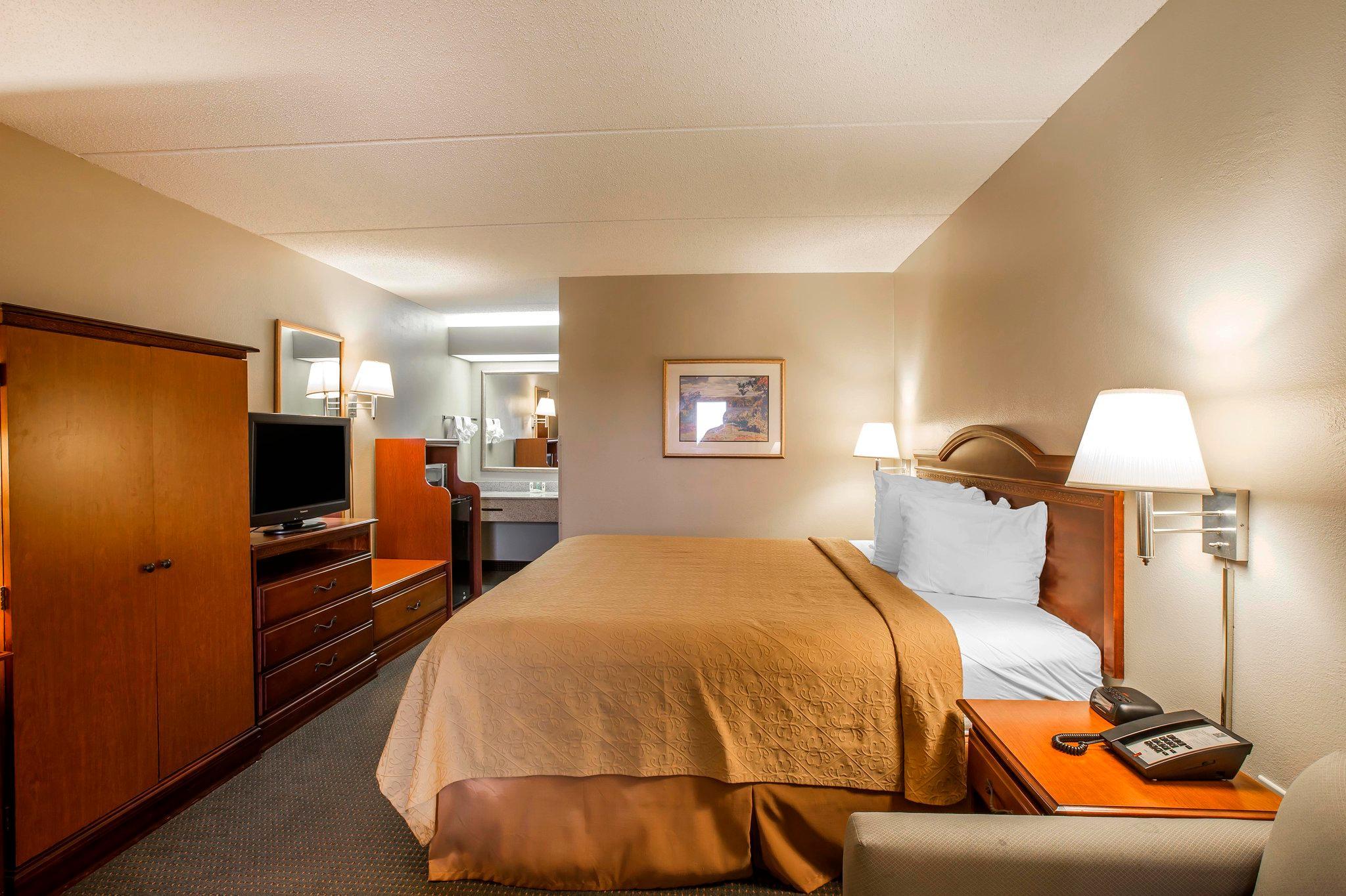 Quality Inn Airport - Southeast Irondale Екстериор снимка