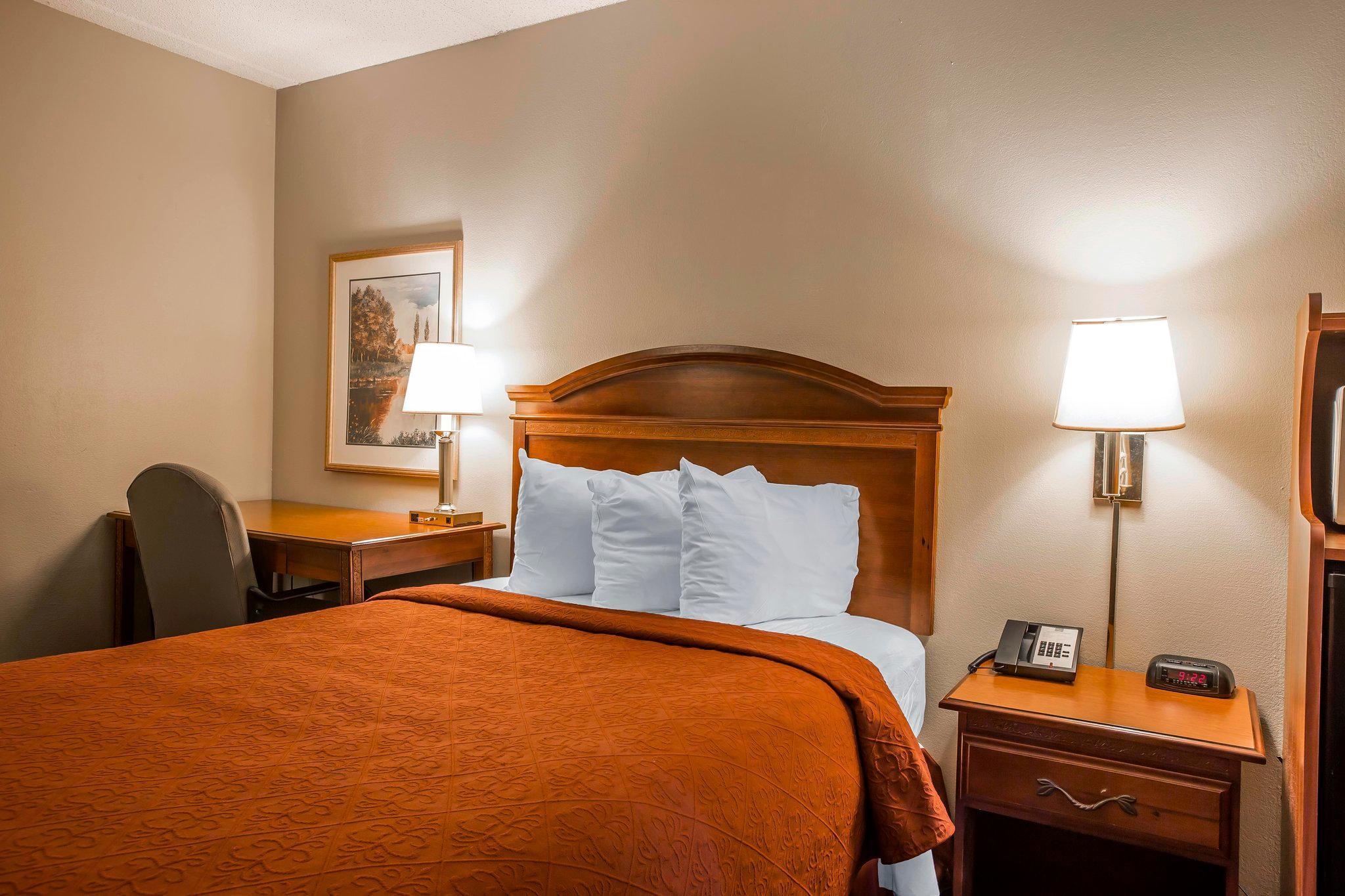 Quality Inn Airport - Southeast Irondale Екстериор снимка