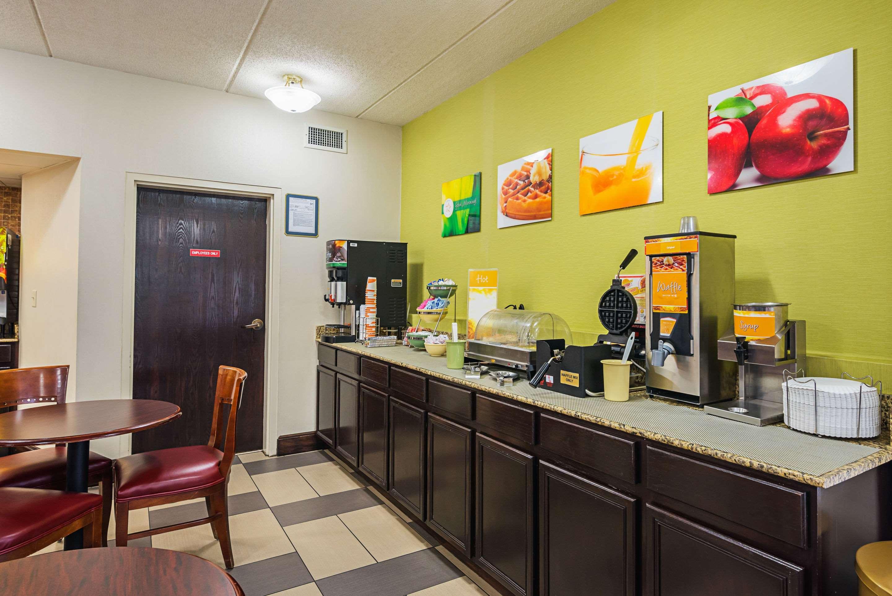 Quality Inn Airport - Southeast Irondale Екстериор снимка
