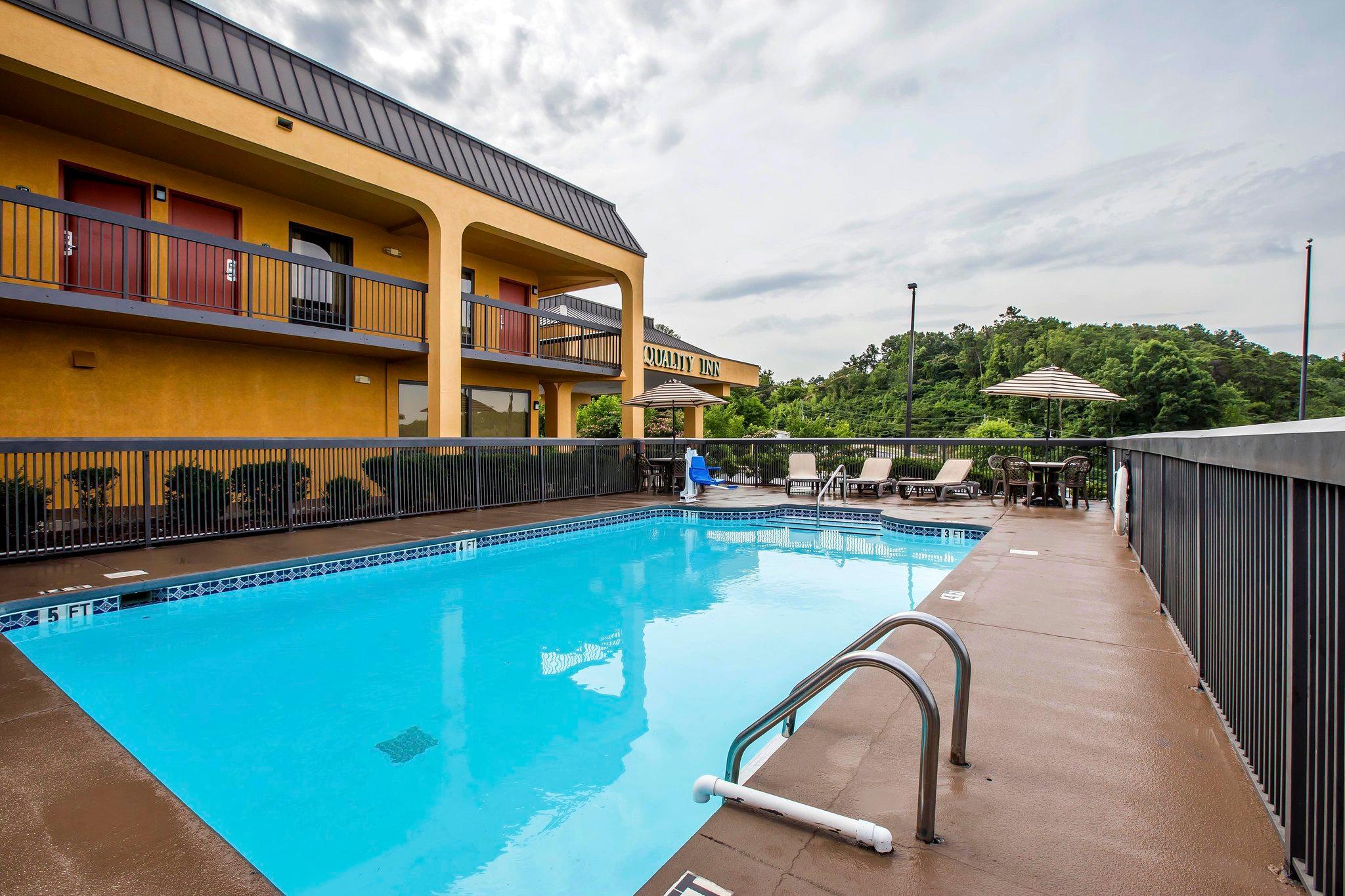 Quality Inn Airport - Southeast Irondale Екстериор снимка