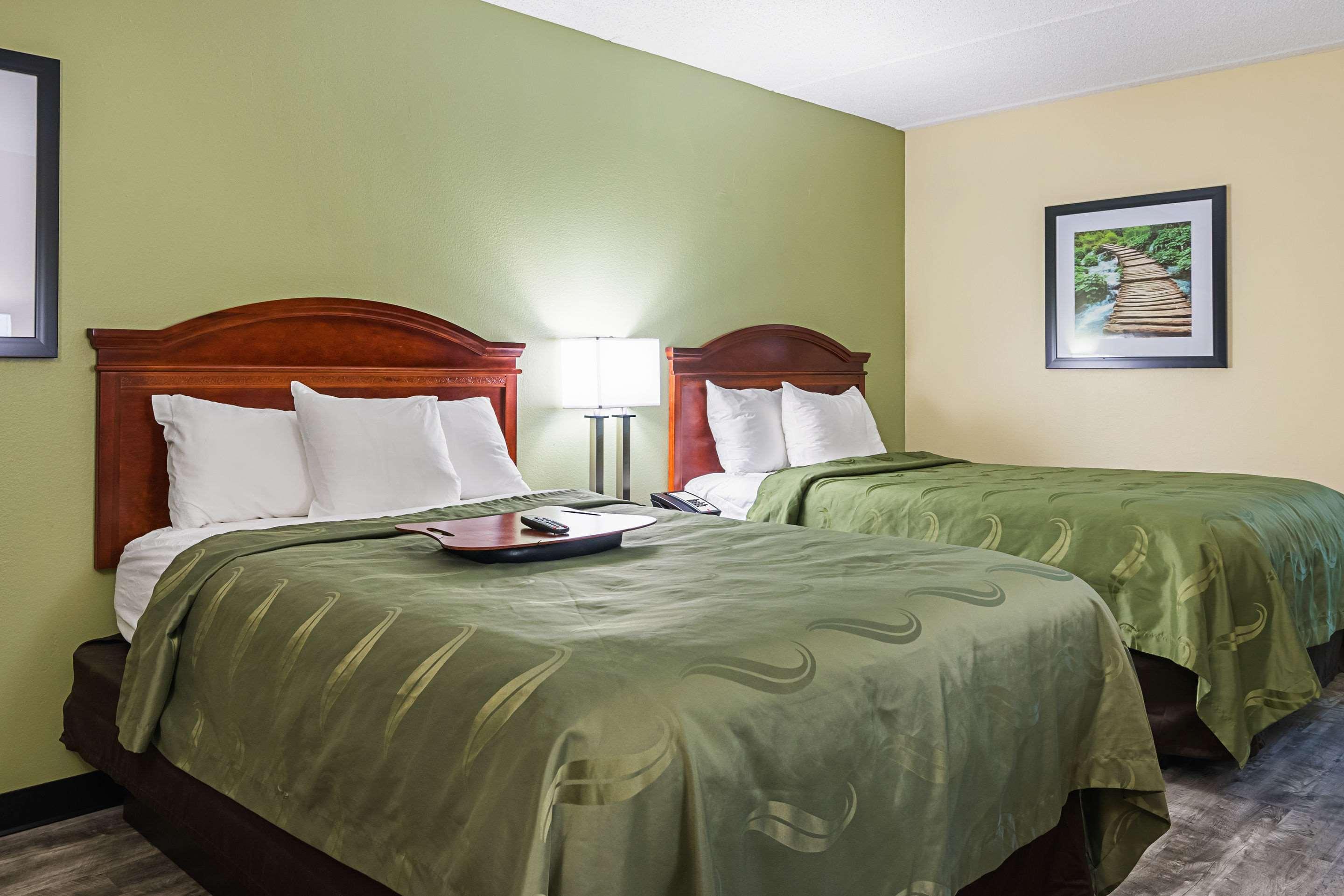 Quality Inn Airport - Southeast Irondale Екстериор снимка