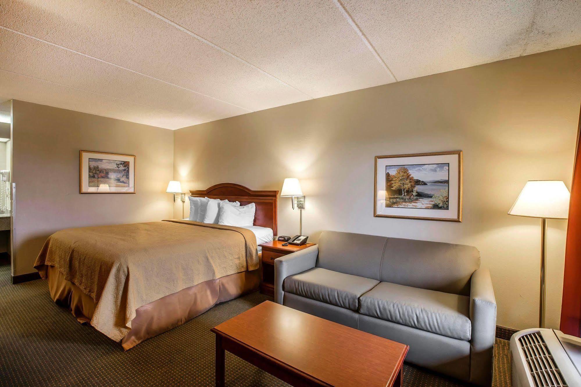 Quality Inn Airport - Southeast Irondale Екстериор снимка